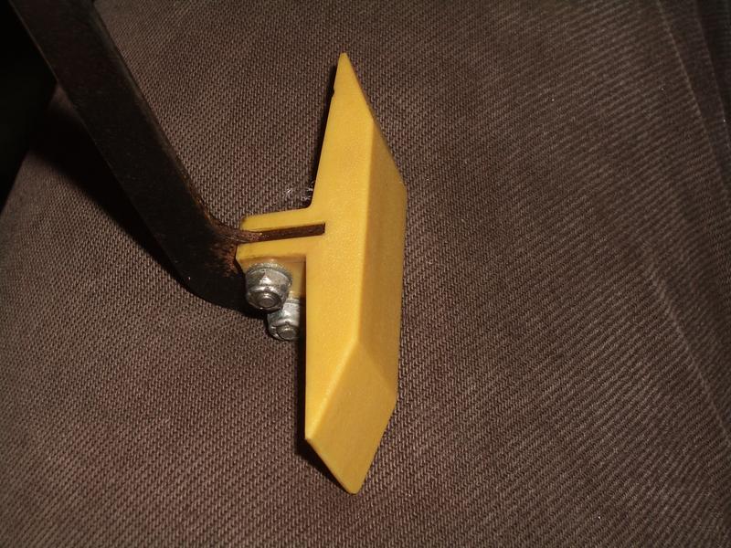 Clean kicker