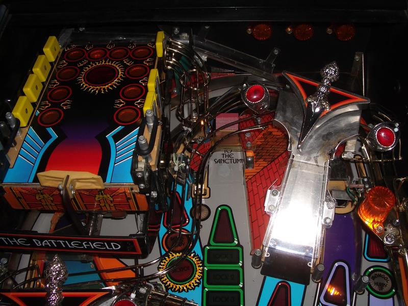 Clean and working upper playfield